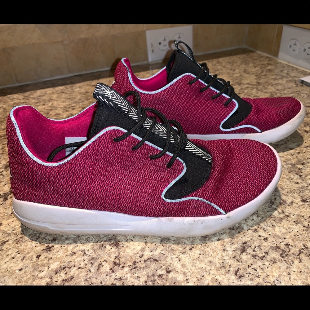 Jordan Eclipse Pink (size 7.5Y)